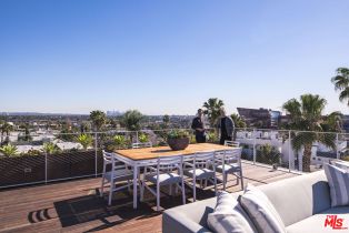 , 935 San Vicente blvd, West Hollywood , CA 90069 - 17