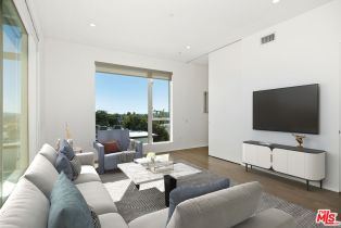 , 935 San Vicente blvd, West Hollywood , CA 90069 - 3