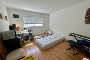 Condominium, 18555 Collins st, Tarzana, CA 91356 - 18