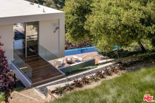 Single Family Residence, 9727 Oak Pass rd, Beverly Hills, CA 90210 - 5