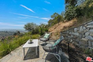 , 1666 Summitridge, Beverly Hills, CA 90210 - 3