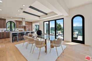 , 1666 Summitridge, Beverly Hills, CA 90210 - 6