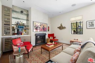 Single Family Residence, 2402 11th st, Santa Monica, CA 90405 - 4