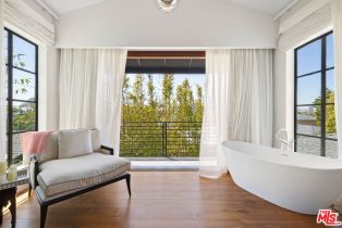 Single Family Residence, 2402 11th st, Santa Monica, CA 90405 - 16