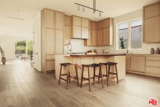 Single Family Residence, 2114 Pier ave, Santa Monica, CA 90405 - 11