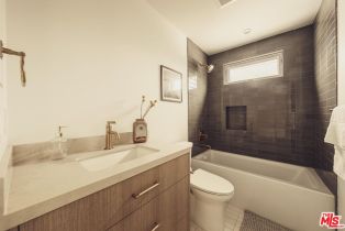 Single Family Residence, 2114 Pier ave, Santa Monica, CA 90405 - 49