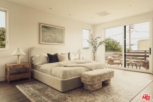 Single Family Residence, 2114 Pier ave, Santa Monica, CA 90405 - 26