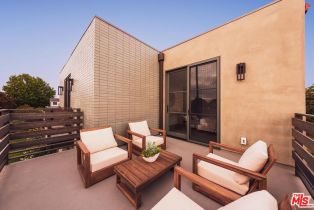 Single Family Residence, 2114 Pier ave, Santa Monica, CA 90405 - 35