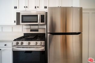 Apartment, 1819 Grace ave, Hollywood , CA 90028 - 11