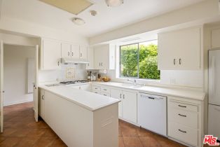 Single Family Residence, 205 Georgina ave, Santa Monica, CA 90402 - 9