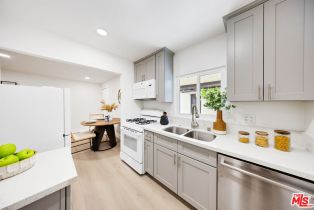 Single Family Residence, 2212 Midvale ave, Westwood, CA 90064 - 32