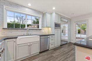 , 6311 Berquist ave, Woodland Hills, CA 91367 - 9