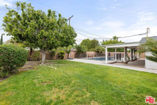 , 6311 Berquist ave, Woodland Hills, CA 91367 - 3