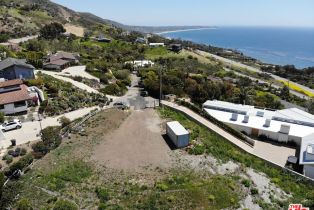 , 32933 Calle De La Burrita, Malibu, CA 90265 - 4