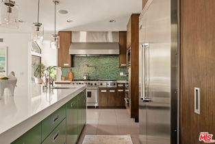 Single Family Residence, 17352 Magnolia blvd, Encino, CA 91316 - 5