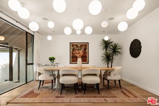 Single Family Residence, 17352 Magnolia blvd, Encino, CA 91316 - 2