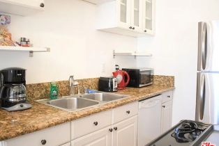 , 944 12th st, Santa Monica, CA 90403 - 5