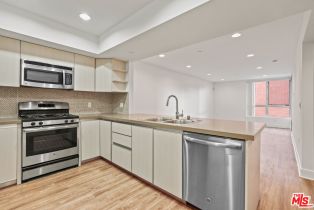 , 10473 Santa Monica blvd, Westwood, CA 90024 - 2