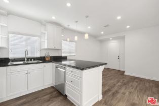 , 384 San Vicente blvd, West Hollywood , CA 90048 - 10