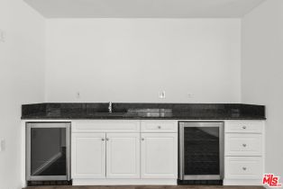 , 384 San Vicente blvd, West Hollywood , CA 90048 - 25