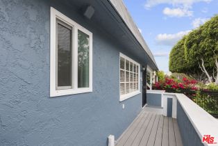 , 384 San Vicente blvd, West Hollywood , CA 90048 - 3