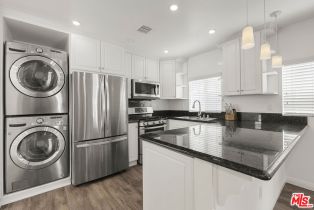 , 384 San Vicente blvd, West Hollywood , CA 90048 - 8