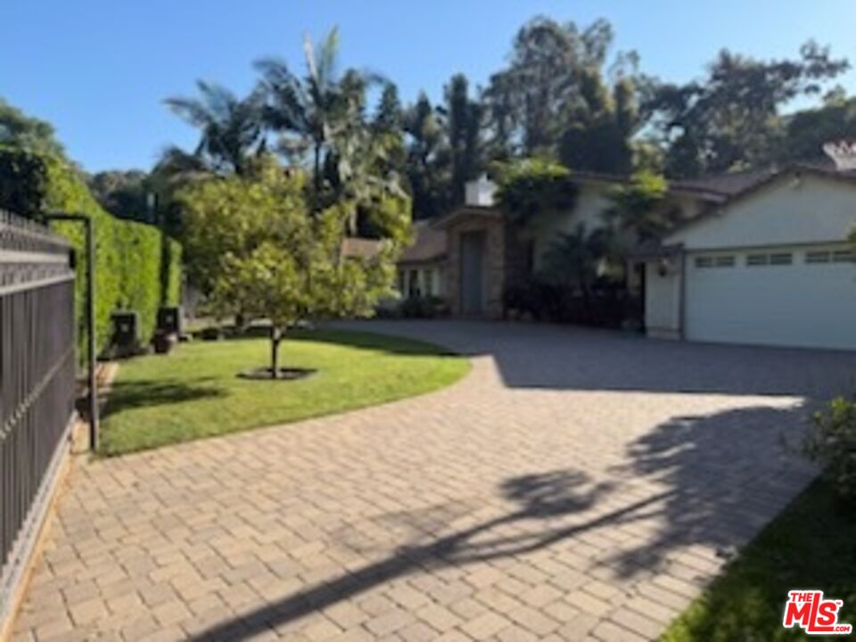 , 1148 San Ysidro dr, Beverly Hills, CA 90210 - 1