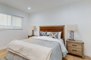 , 1435 Fairfax ave, West Hollywood , CA 90046 - 5