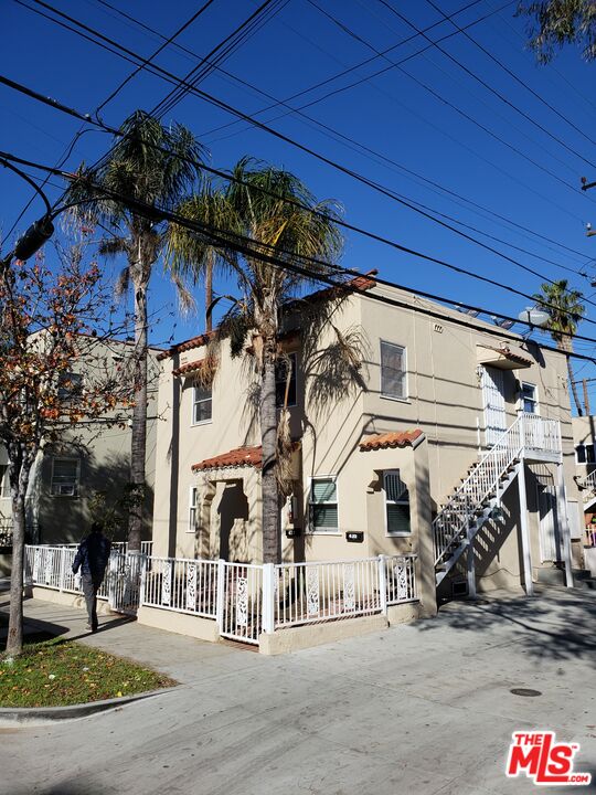 Residential Income, 435 11th st, Long Beach, CA 90813 - 1