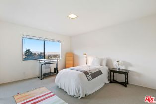 Single Family Residence, 3917 Murietta ave, Sherman Oaks, CA 91423 - 40