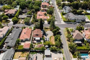 , 5460 Aura ave, Tarzana, CA 91356 - 4