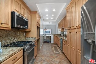 Condominium, 14630 Dickens st, Sherman Oaks, CA 91403 - 4