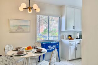 Single Family Residence, 2403 Ocean ave, Venice, CA 90291 - 10