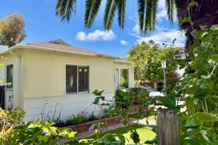 Single Family Residence, 2403 Ocean ave, Venice, CA 90291 - 3