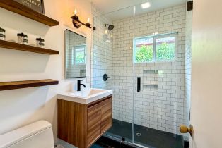 Single Family Residence, 2403 Ocean ave, Venice, CA 90291 - 16