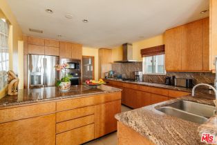 Condominium, 2 Outrigger st, Marina Del Rey, CA 90292 - 9