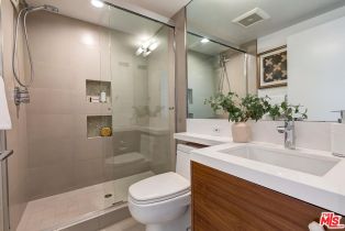 Single Family Residence, 1006 Berkeley st, Santa Monica, CA 90403 - 36