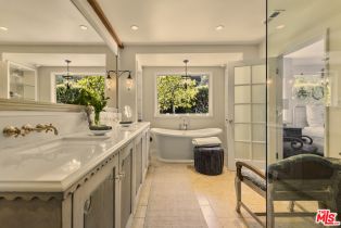 , 13166 Valley Vista blvd, Studio City, CA 91604 - 23