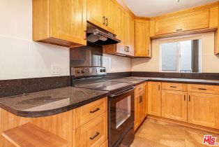 , 837 7TH st, Santa Monica, CA 90403 - 3