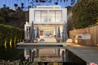 Single Family Residence, 547   Palisades Beach Rd, Santa Monica, CA  Santa Monica, CA 90402