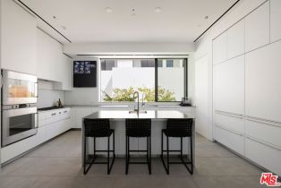 Single Family Residence, 547 Palisades Beach rd, Santa Monica, CA 90402 - 5