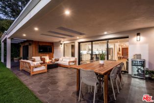 , 22745 Erwin st, Woodland Hills, CA 91367 - 5