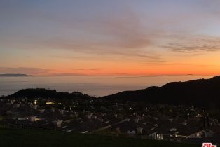 , 1636 Chastain pkwy, Pacific Palisades, CA 90272 - 3