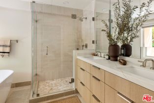 Condominium, 911 7th st, Santa Monica, CA 90403 - 9