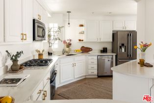 Condominium, 911 7th st, Santa Monica, CA 90403 - 4