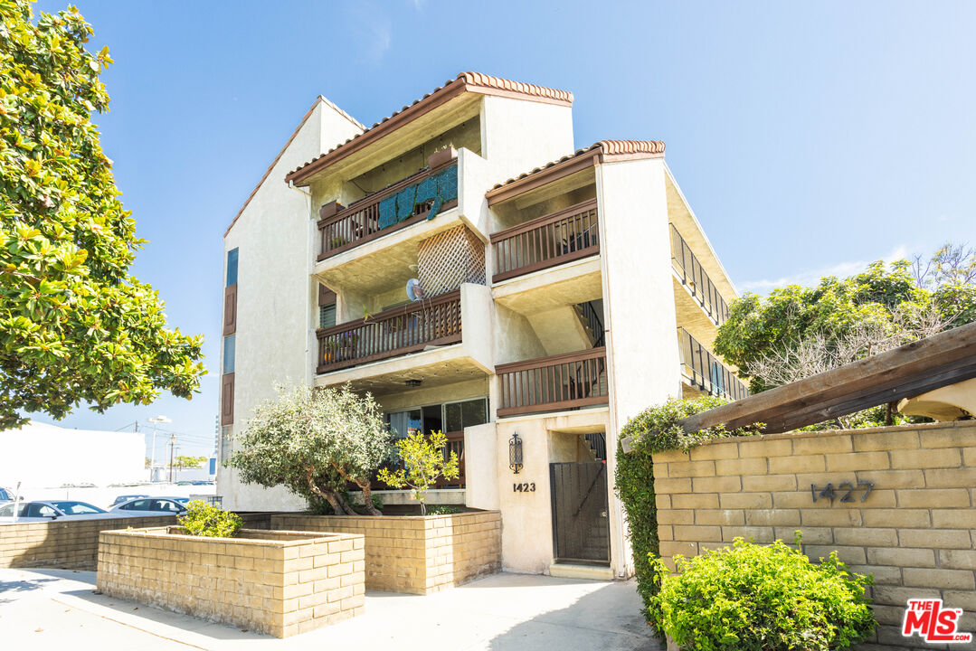 Residential Income, 1423 Euclid st, Santa Monica, CA 90404 - 1