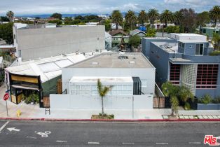 Residential Income, 215 Windward Ave, Venice, CA  Venice, CA 90291