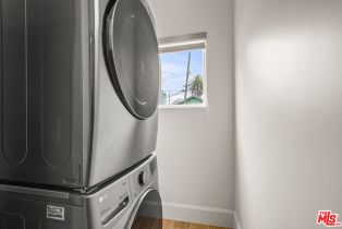 Residential Income, 215 Windward ave, Venice, CA 90291 - 30