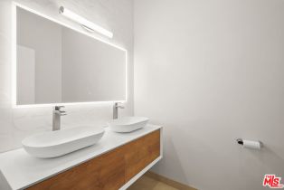 Residential Income, 215 Windward ave, Venice, CA 90291 - 28