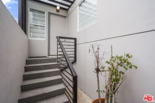 Residential Income, 215 Windward ave, Venice, CA 90291 - 6